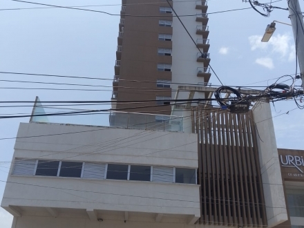 VENTA APARTAMENTO EN TORICES EDIFICIO URBIS 48 PISO 23